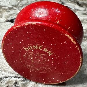 Vintage Duncan Butterfly Yo-Yo Red Wooden Glitter No String Wide String Gap